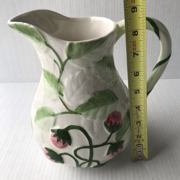 Vintage Pitcher With Embossed Strawberries, Leaves And Vines Portugal - Picture 7 of 10